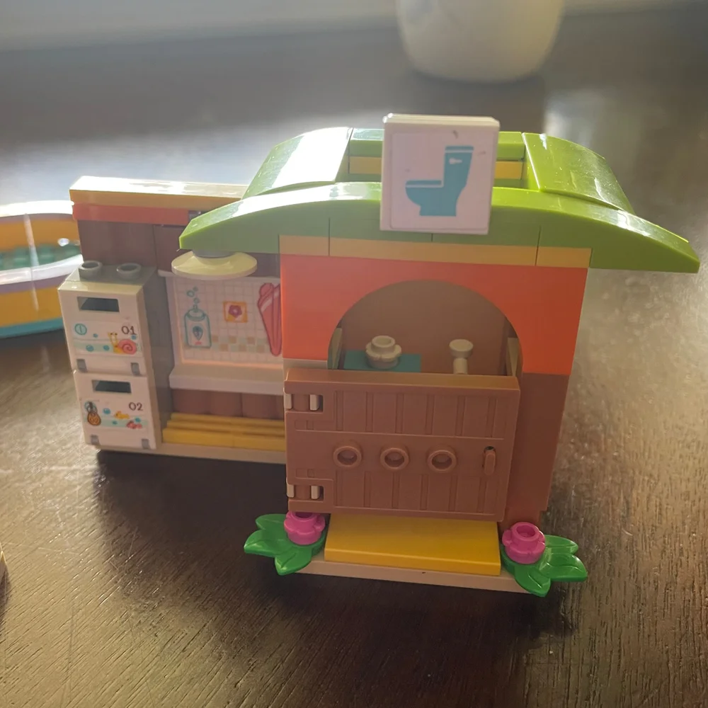 LEGO Friends Water Park 41720 373 Pieces Ages 6+ 100% Complete Set